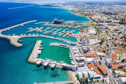 Neapolis Apartment | 1 bedroom flat, prime location near sea, sleeps 4