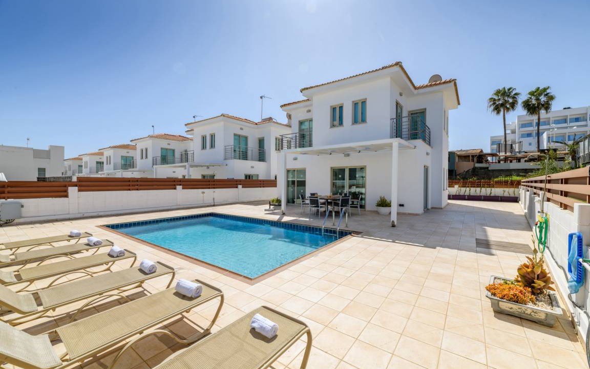 Protaras Villa | 160 m² Villa ∙ 4 bedrooms ∙ 8 guests