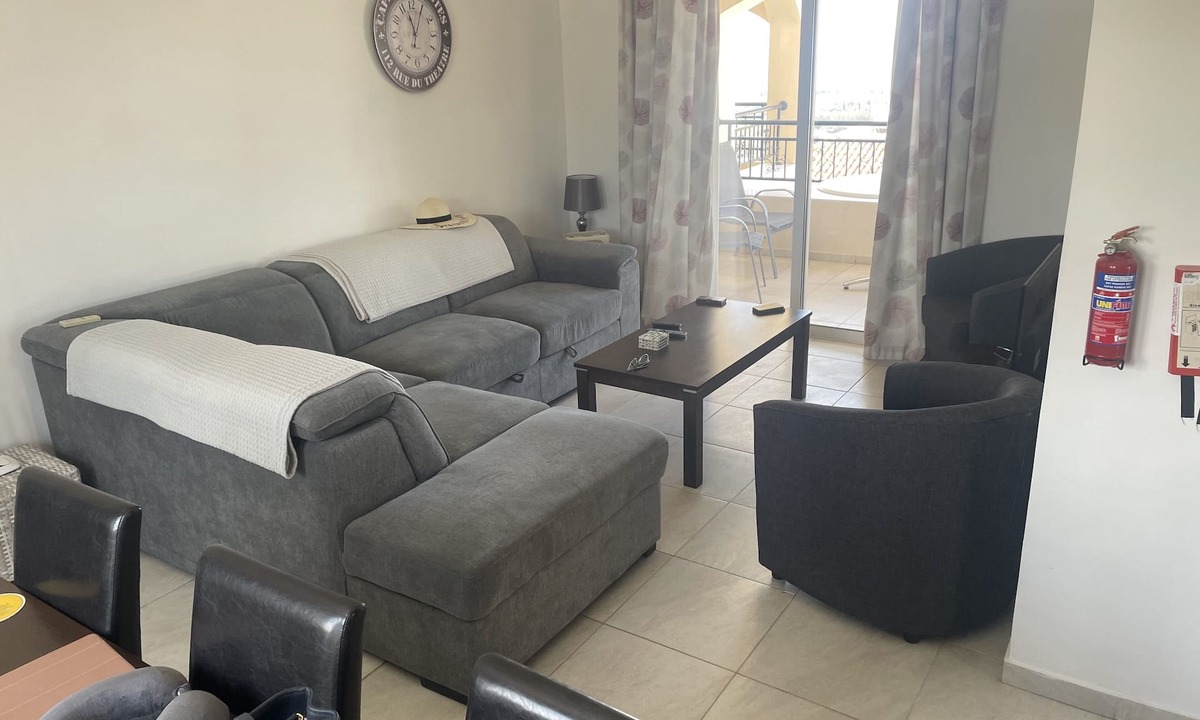 Tremithousa Apartment | 2 bedroomed 2 bathroom Apartment with roof terrace. Views Over Paphos To The Sea