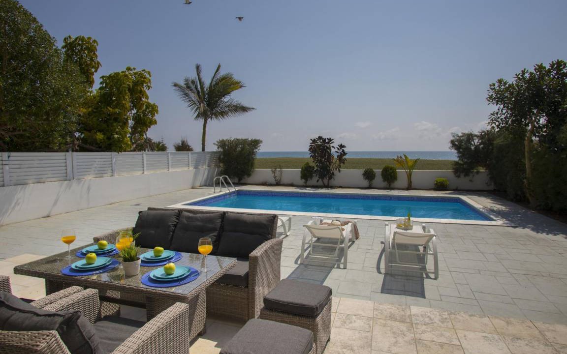 Mazotos Villa | 200 m² Villa ∙ 4 bedrooms ∙ 8 guests