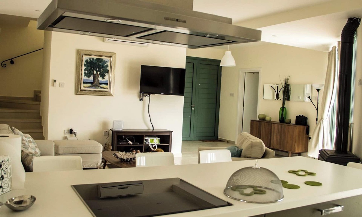 Anarita Villa | BELLEVUE VILLA. Completely private 3-bedroom villa with pool, gardens & orchard.