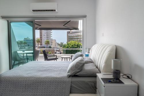 Agios Tychon Apartment | Belora Modern Studio, Sea View 100m to Beach