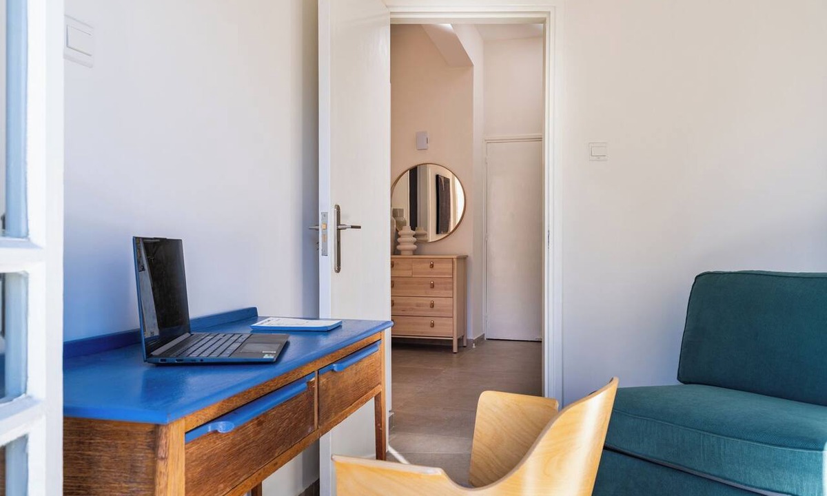 Nicosia Apartment | Bluewood Retreat|Cozy Vintage 3BDR Nicosia Heart