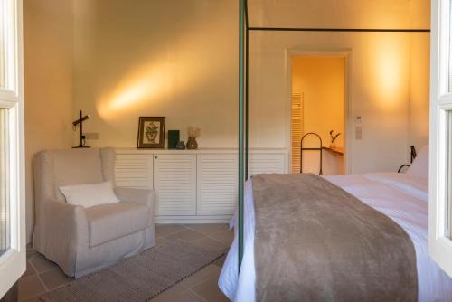 Treis Elies House | Casa Oliva Guesthouse