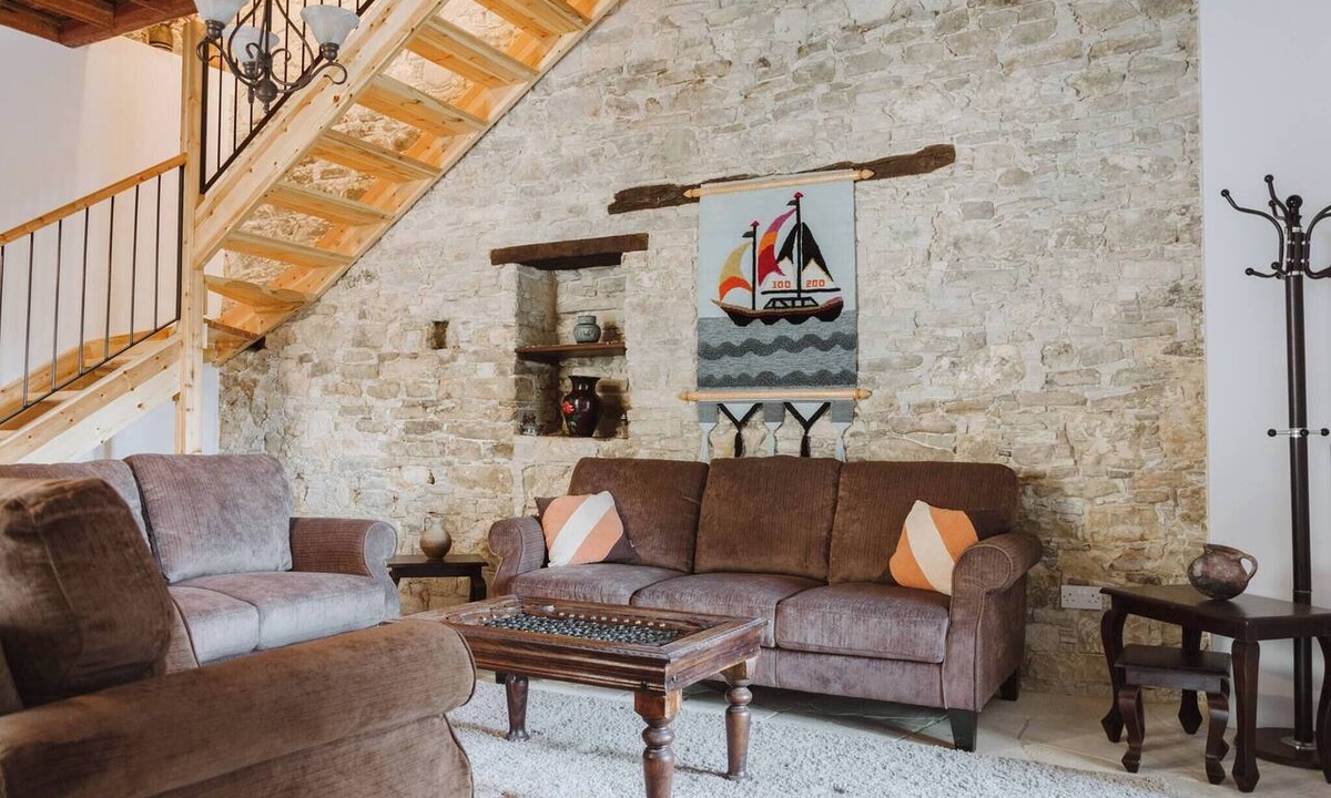 Vasa Koilaniou Villa | Charming 3-Bedroom Cottage in Heart of Vasa Koilaniou