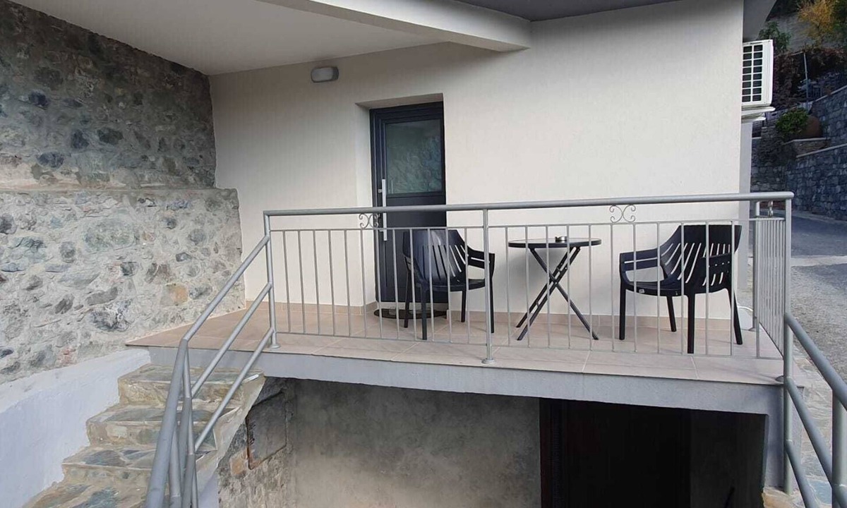 Pelentri Apartment | Chic Elegance Meets Village Gem