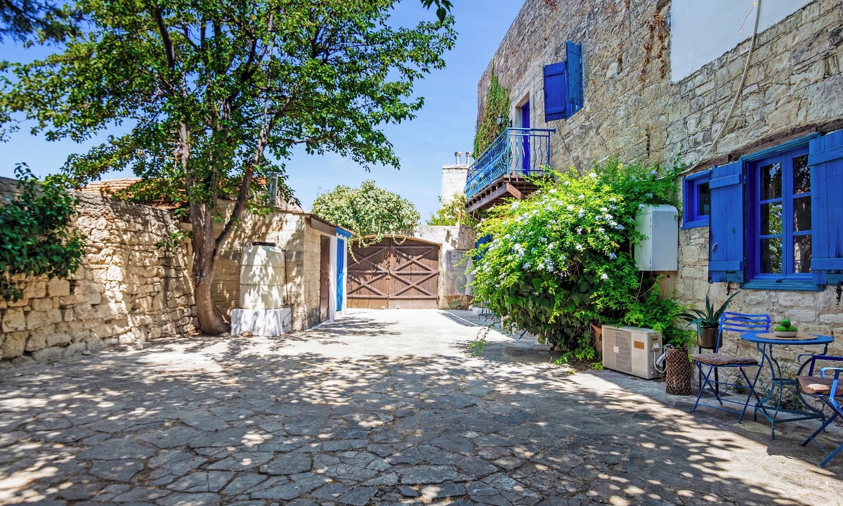 Arsos Apartment | Cornaro House - Lovely Studio Apartment
