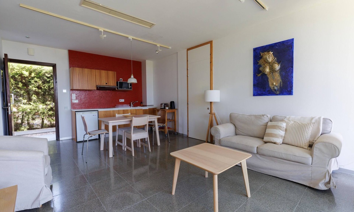 Pentakomo Apartment | Eucrasia | One-Bedroom Apartment, Art by PraXis Apartments
