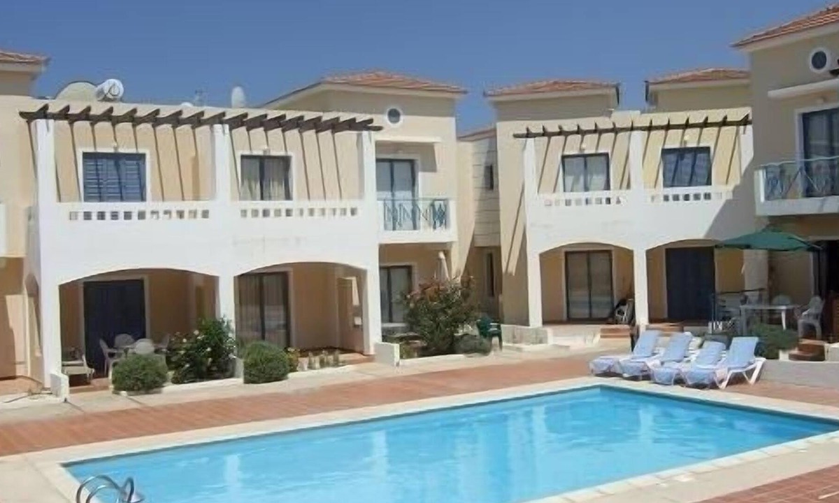 Universal Villa | Family Friendly Holiday Home With Pool To Rent Close To Tourist Area & Amenities