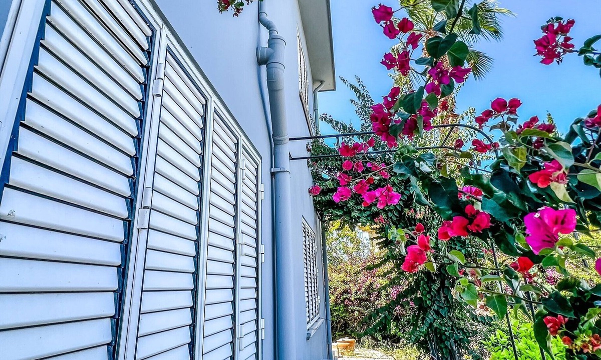Edremit House | Fantastic Villa with Private Beach in Girne