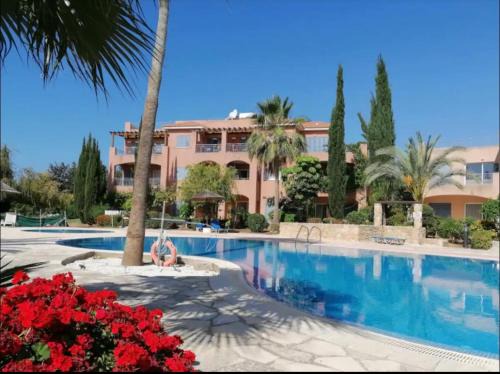 Mandria Apartment | Großes Apartment in idyllischer Anlage, strandnah in Mandria, Paphos