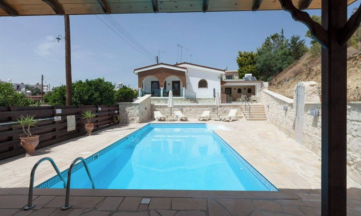 Pissouri Villa | Heavens Edge 2 Bedroom Villa with Pool, Pissouri Bay, Cyprus. CTO Licence 4591