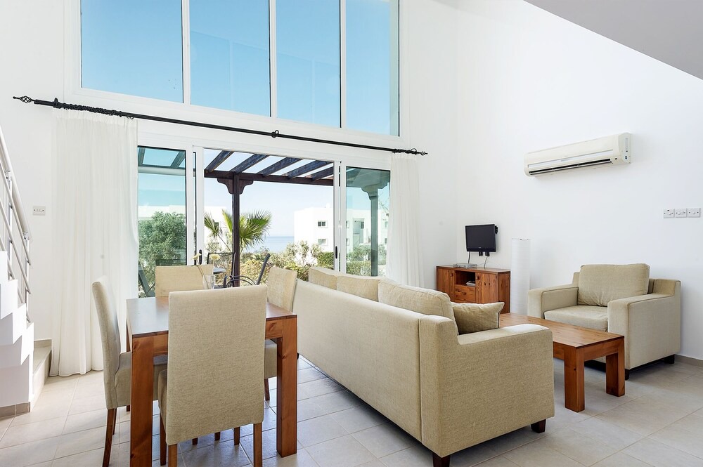 Kucukerenkoy Apartment | Joya Cyprus Songbird Garden Apartment