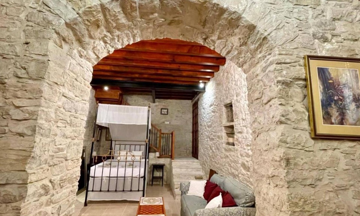 Dhoros Apartment | Juliet Suite Studio