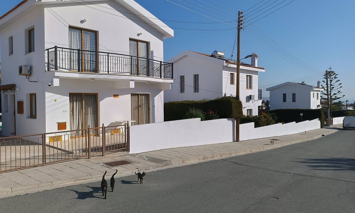 Pissouri Villa | Kapsalia Villas In Walking Distance From Village Square With Sea &mountain views