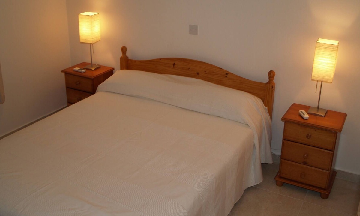 Peyia Town Apartment | Larger Than Average Apartment In Peyia. Air Conditioned, Communal Swimming Pool.