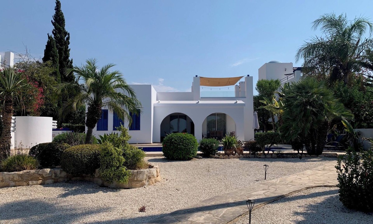 Latchi Villa | Luxury 3 Bedroom Beach Villa with heated* pool. Sat/Sun check in/out only *extra