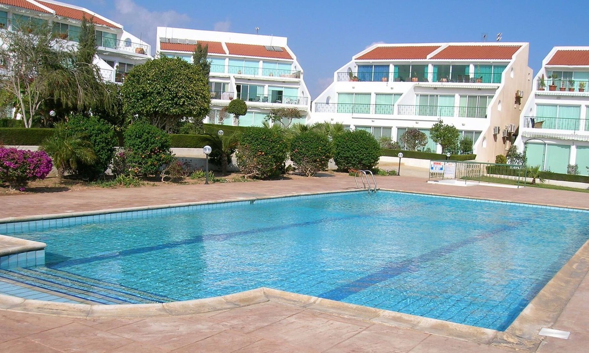 Pyrgos Apartment | Luxury top floor apartment with wifi and swimming pool, near the sea