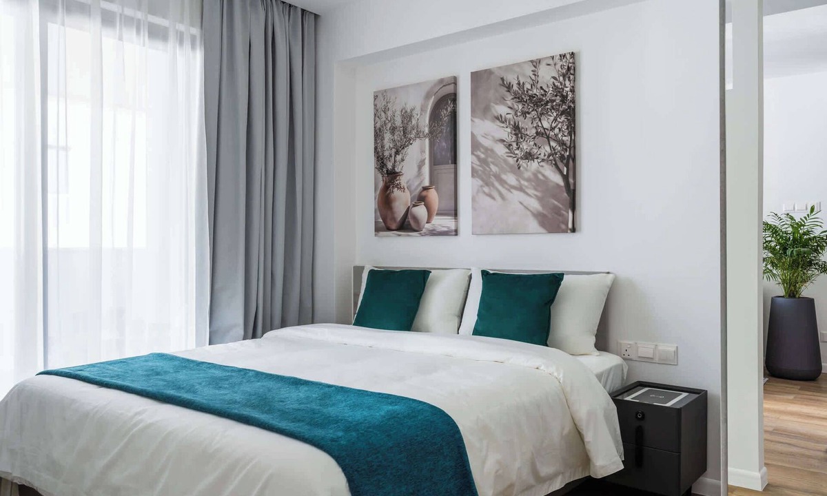 Potamos tis Germasogeias Apartment | Modern Studio Suite w/Balcony & Queen Bed – Germasogeia Tourist Area, Limassol