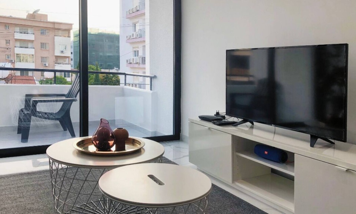 Neapolis Apartment | NEAR BEACH (!) 2BR URBAN APARTMENT NEAR THE CITY CENTRE