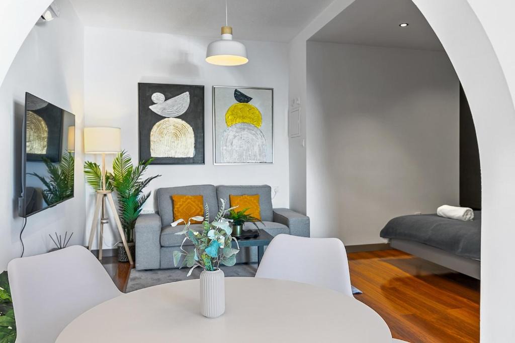 Paphos Apartment | Orange Tree Studio