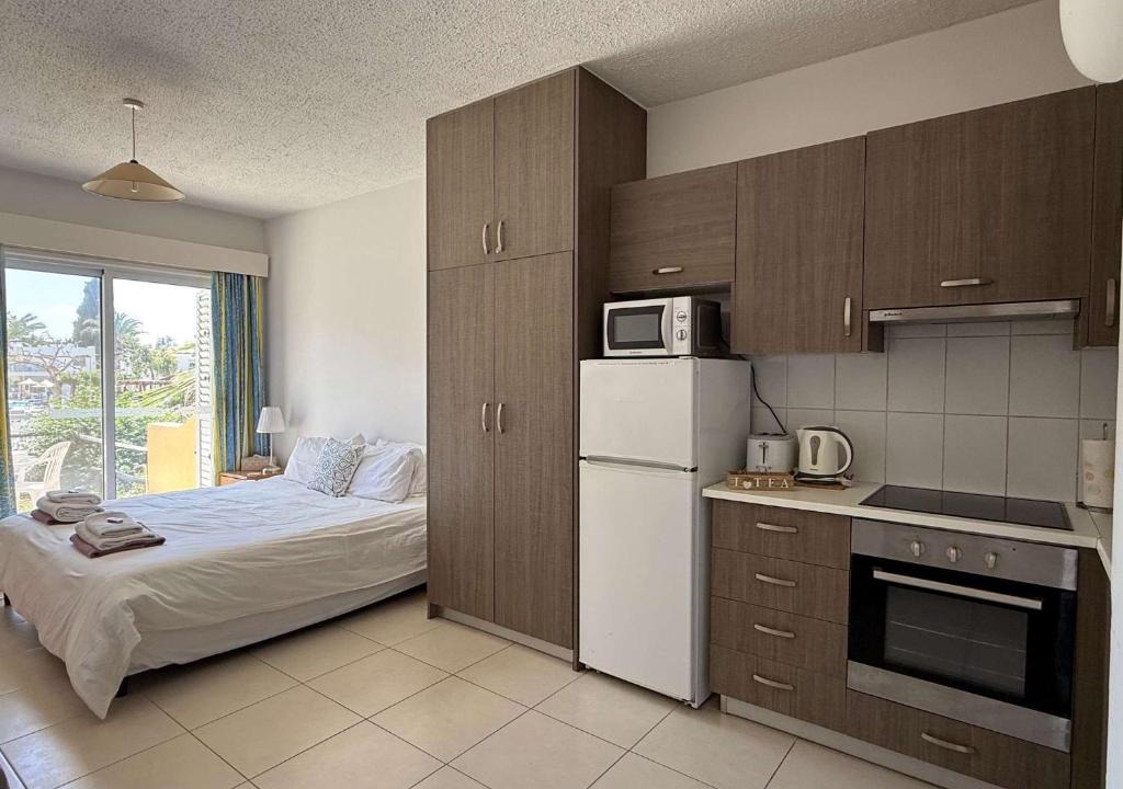 Paphos Apartment | Paphos Gardens - 1BR Apt Near Pool, 5 Mins To Beach And Shops