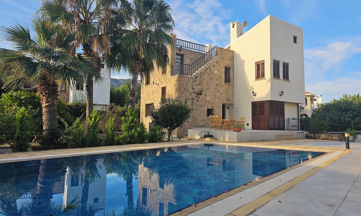 Catalkoy Villa | Peaceful Private Villa with Pool set in Çatalköy with Sea/Mountain views & WIFI