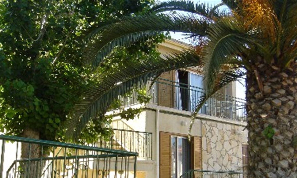 Pissouri Apartment | Pissouri Beach - 1 Bed Apt just 100m Pissouri's Blue Flag Beach - Communal Pool