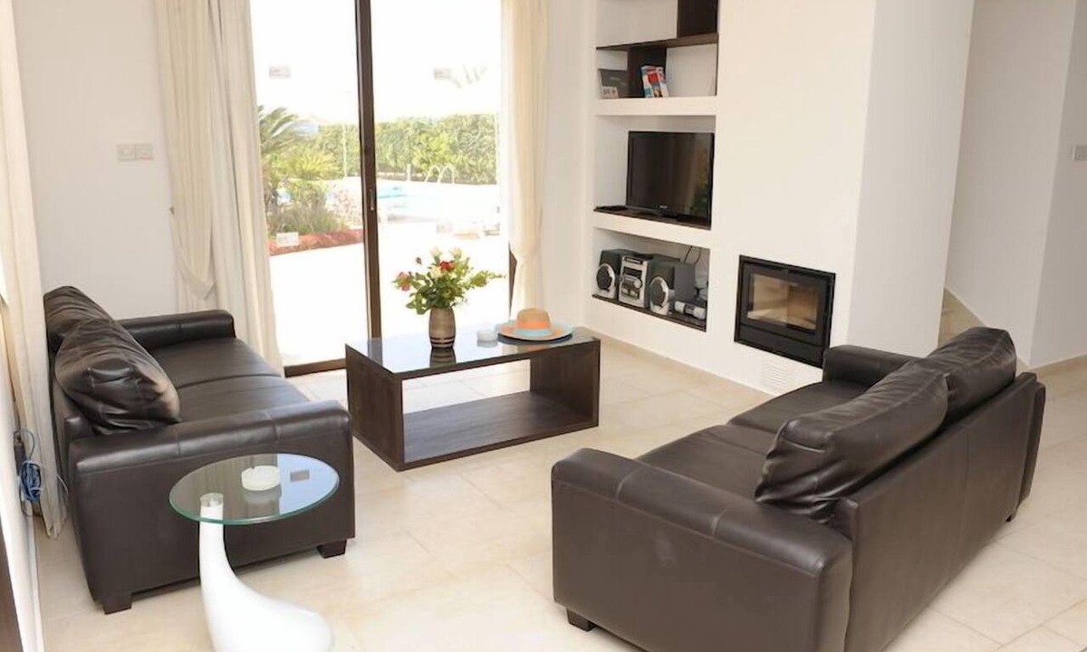 Kissonerga Villa | Platzia Beach Villas