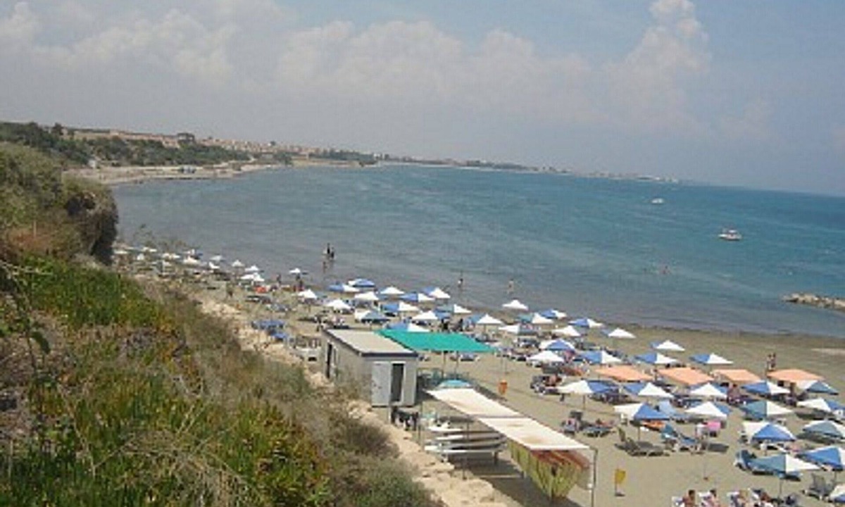 Pervolia Apartment | Relaxing quiet holiday near the beach
