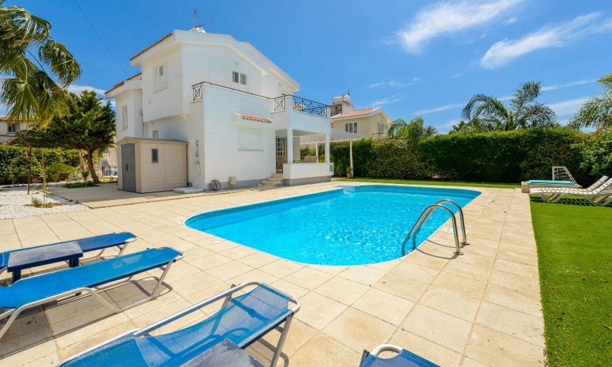 Ayia Napa Villa | Rent Your Dream Ayia Napa Holiday Villa and Look Forward to Relaxing Beside Your Private Pool