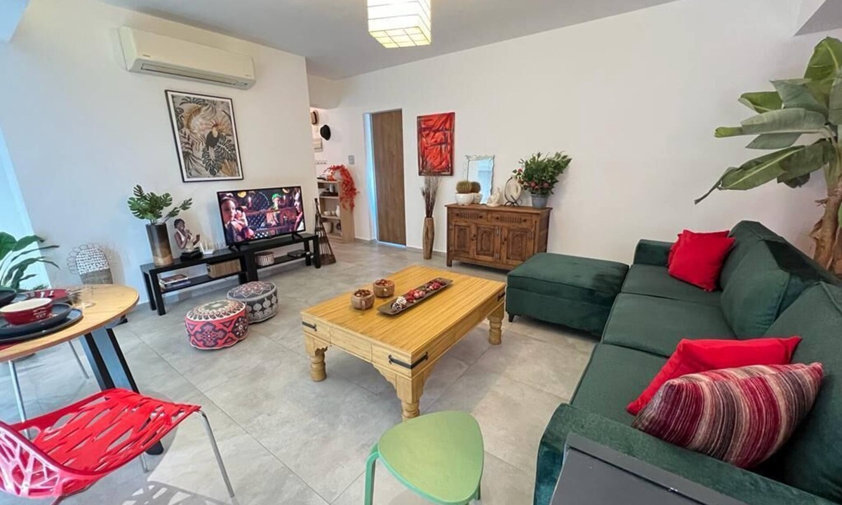 Zeytinlik Apartment | Residence in Central Kyrenia - Close to beach and restaurants