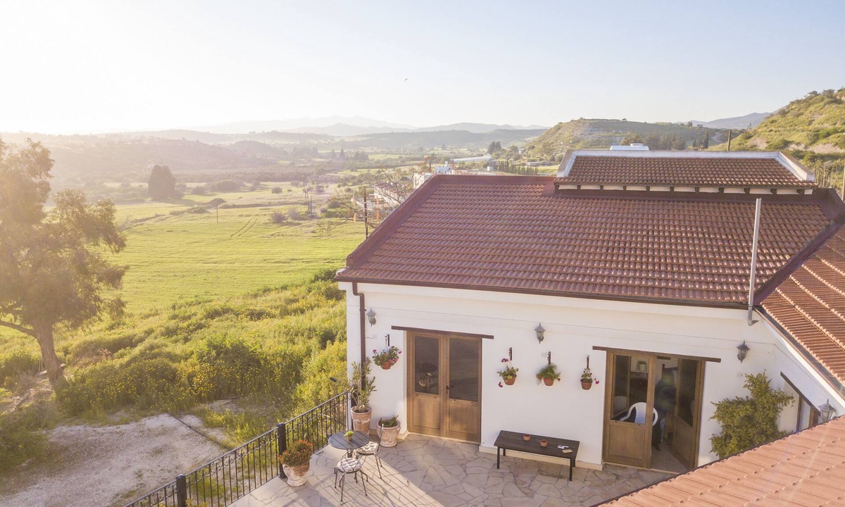 Anafotida Cottage | SAMAREITIDOS LIGHT COTTAGE - BLUE