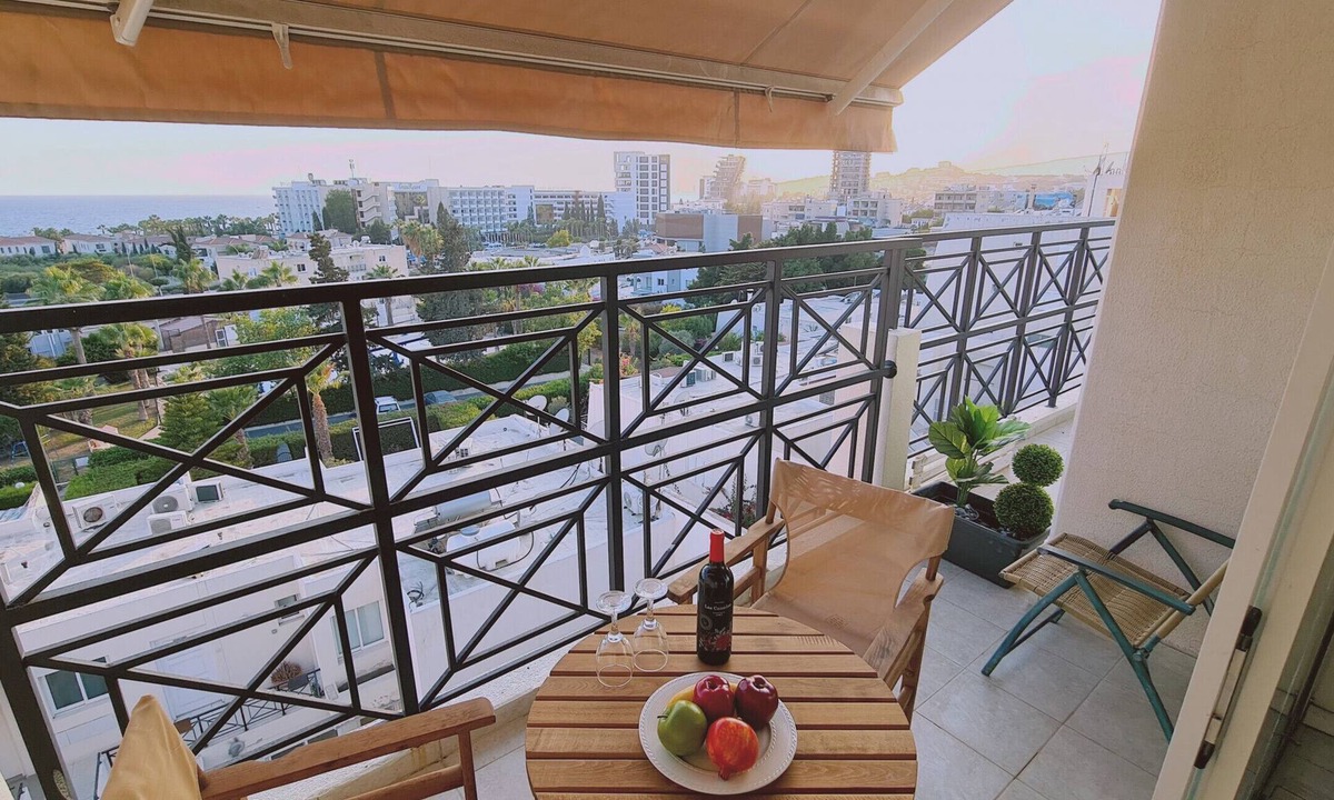 Limassol Apartment | STAY Almeria Apartment