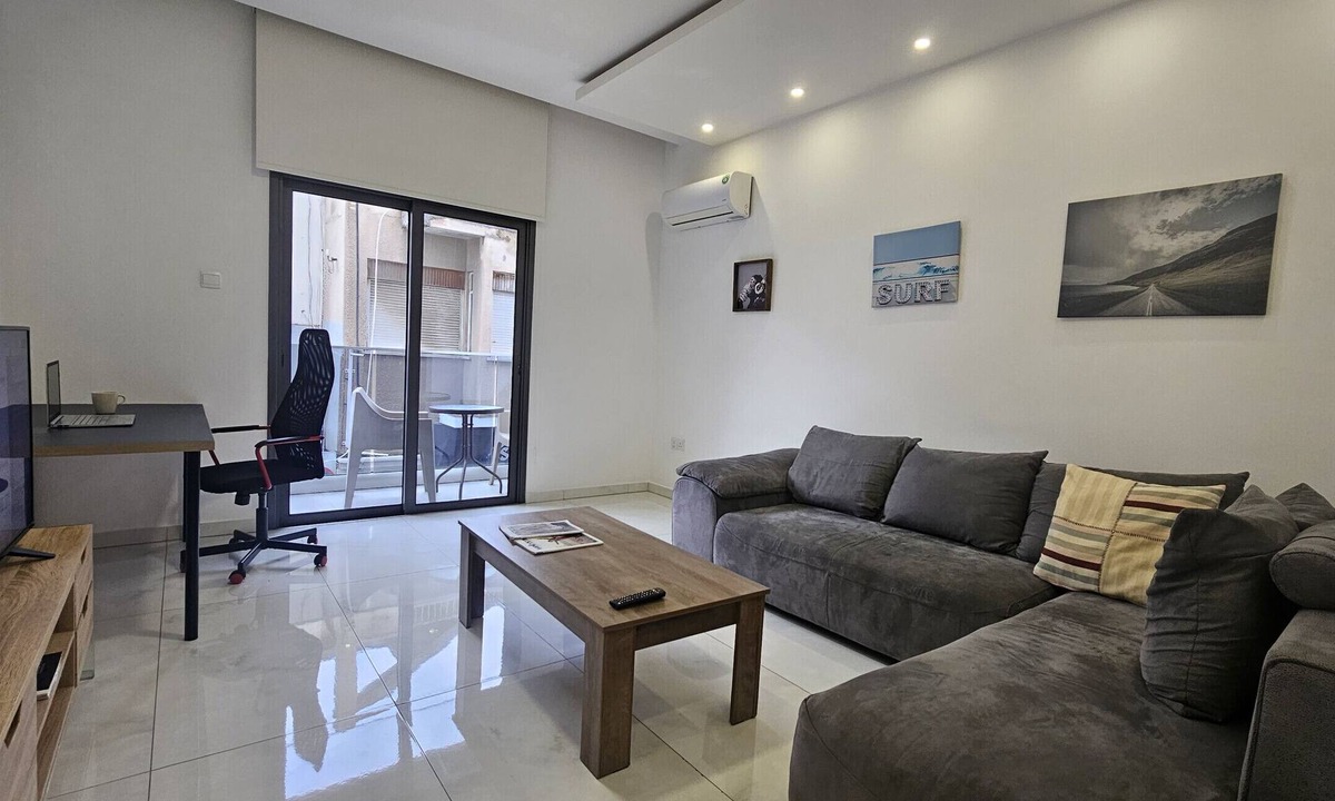Larnaca City Centre Apartment | STAY Finnibreeze Apartment