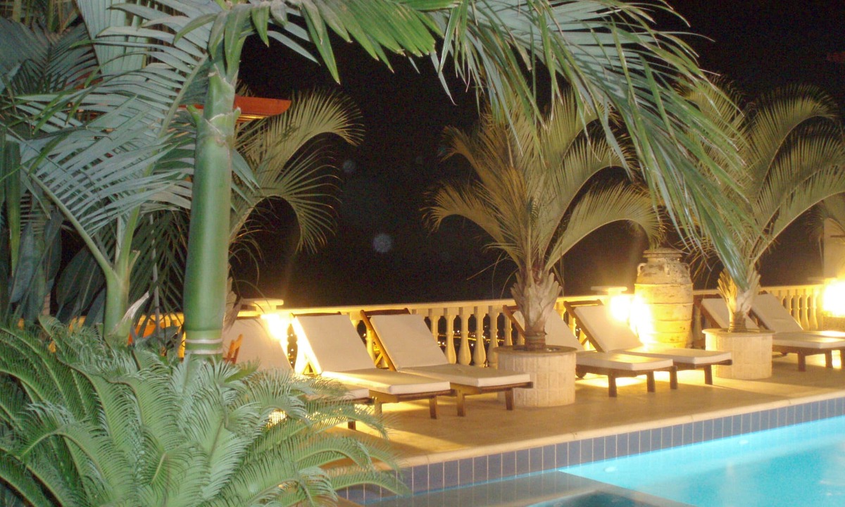 Peyia Town Villa | The "Coral Suite" Villa. Large Party Groups, Weddings, Anniversaries
