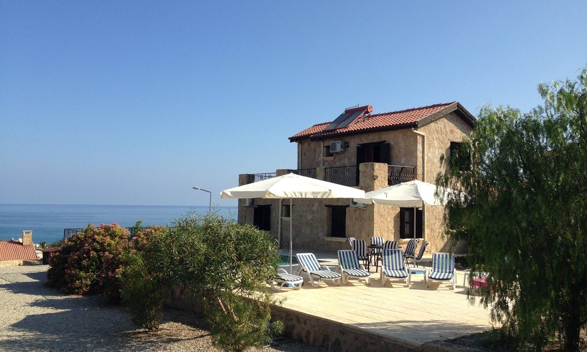 Gozubuyuk Villa | Turtle beach and restaurants a short walk - private pool - unlimited Wi-Fi