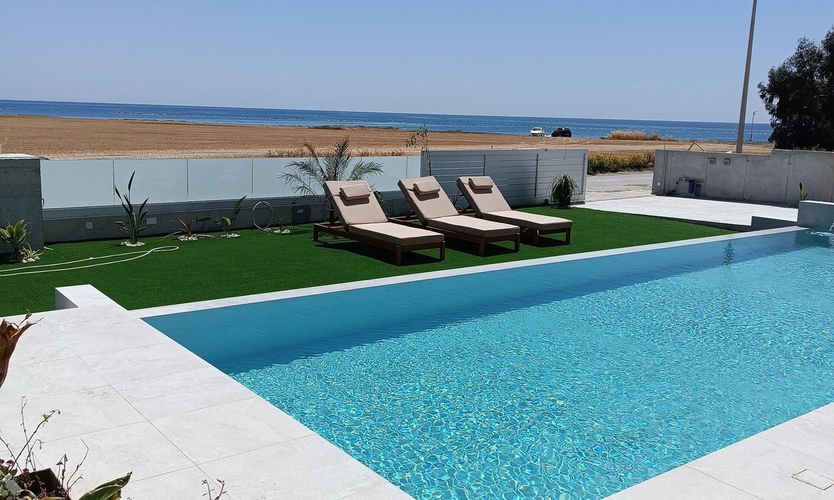 Kiti Villa | Unic 4 bedrooms beach villa Big private pool Juccuzy Barrel sauna Sea view
