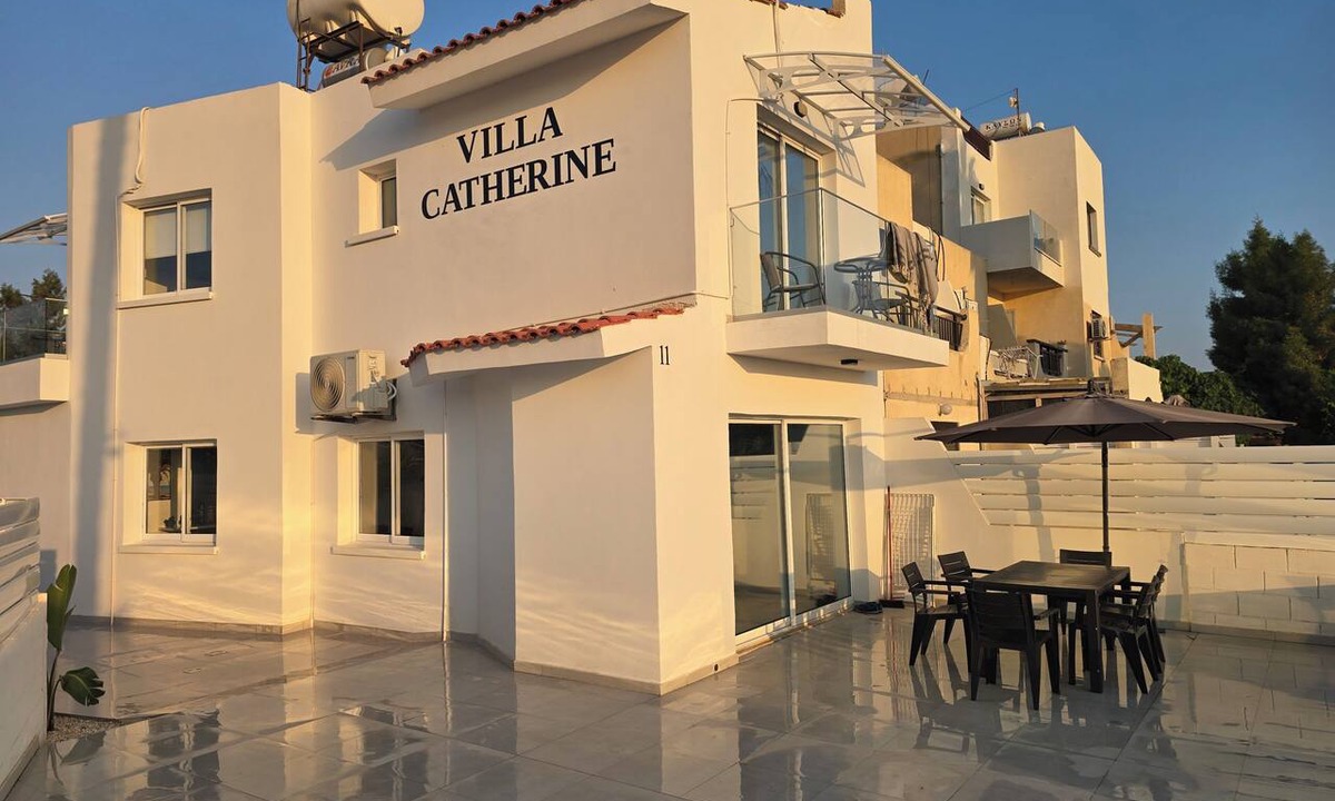 Moutallos House | Villa Catherine, Paphos 150 metres from Venus Beach – come and visit us.