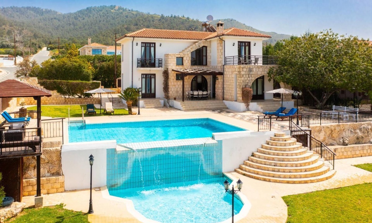 Argaka Villa | Villa Minoas - Four Bedroom Villa, Sleeps 10