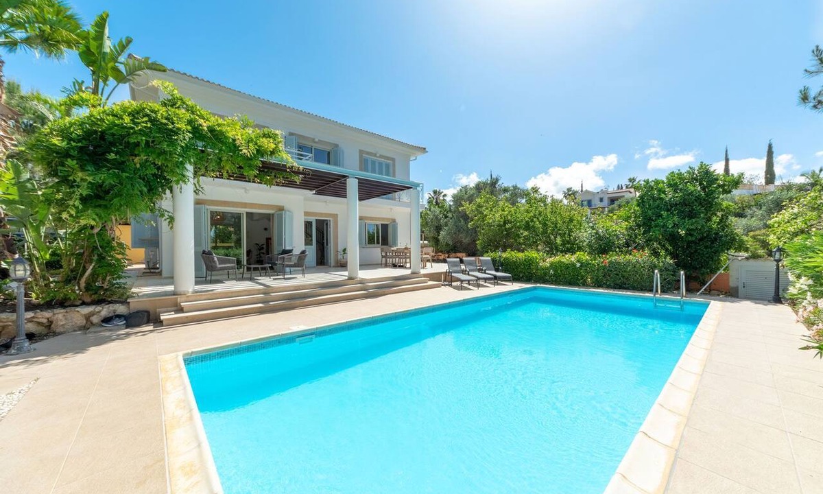 Latchi Cottage | Villa Panacea - a villa that sleeps 6 guests in 3 bedrooms