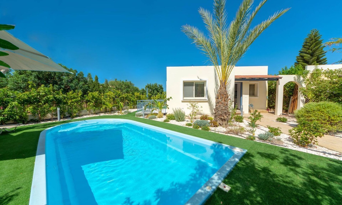 Latchi Cottage | Villa Seascape - a villa that sleeps 6 guests in 3 bedrooms