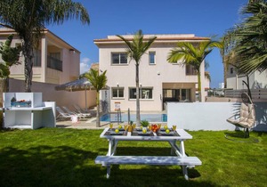 140 m² Villa ∙ 3 bedrooms ∙ 6 guests in Pernera