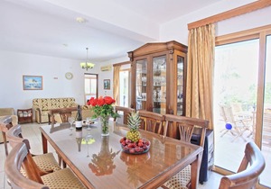 165 m² Villa ∙ 4 bedrooms ∙ 9 guests in Agia Marina Chrysochous