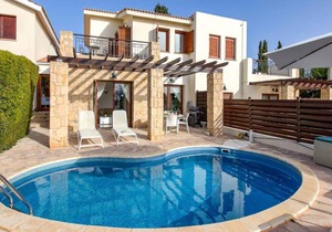 180 m² Villa ∙ 2 bedrooms ∙ 4 guests in Aphrodite Hills