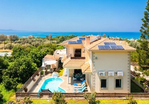 200 m² Villa ∙ 3 bedrooms ∙ 7 guests in Agia Marina Chrysochous
