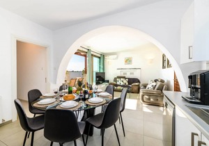200 m² Villa ∙ 4 bedrooms ∙ 8 guests in Sotira