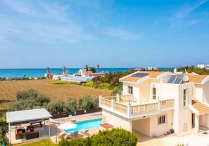 225 m² Villa ∙ 4 bedrooms ∙ 9 guests in Agia Marina Chrysochous