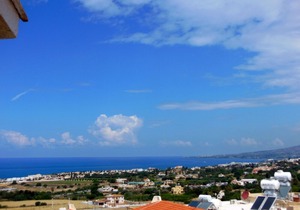 Amazing sea view location - Spacious 2 Bedroom 2 Bathroom House - Wifi & air-con in Chloraka