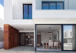 Avalon 1 villa 6, 3-bedroom Villa with Communal Pool in Emba